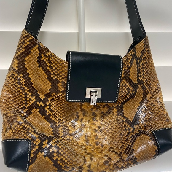 Grand Shoulder Bag - Natural Python – Lambertson Truex Lambertson Truex Snake Skin Python & Black Leather Shoulder Bag / Hand Bag